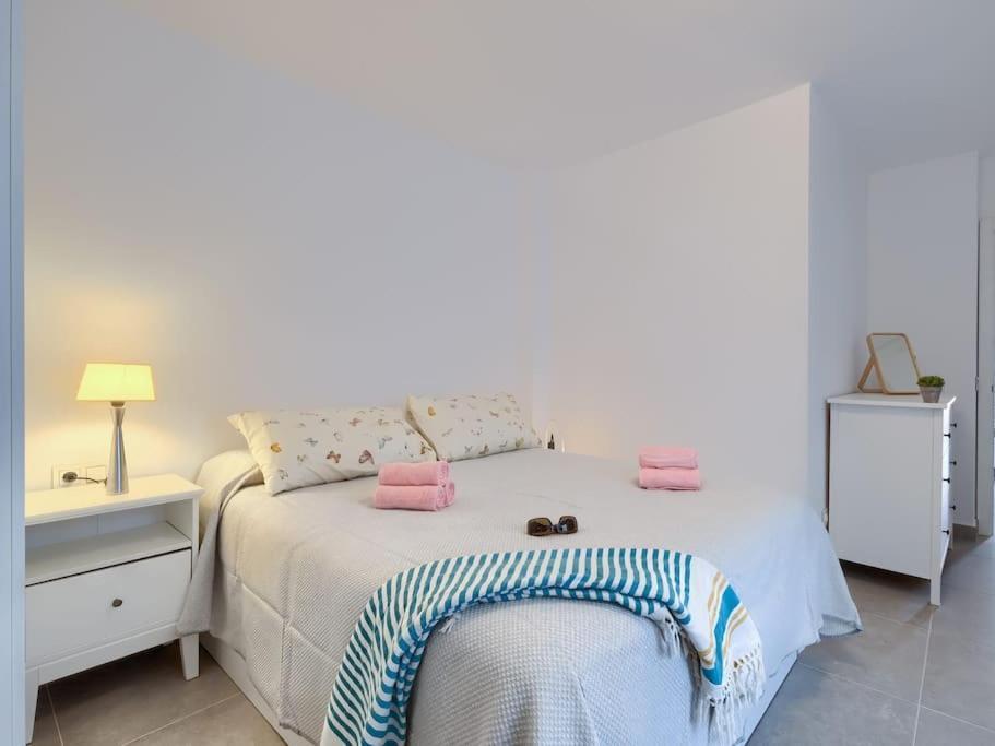 Bonito Apartamento 2 Minutos De La Playa فوينخيرولا المظهر الخارجي الصورة